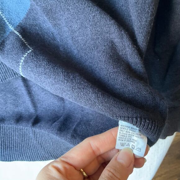 Van Heusen Men’s Long Sleeve V-neck Knit Sweater size L, Blue - Picture 6 of 8